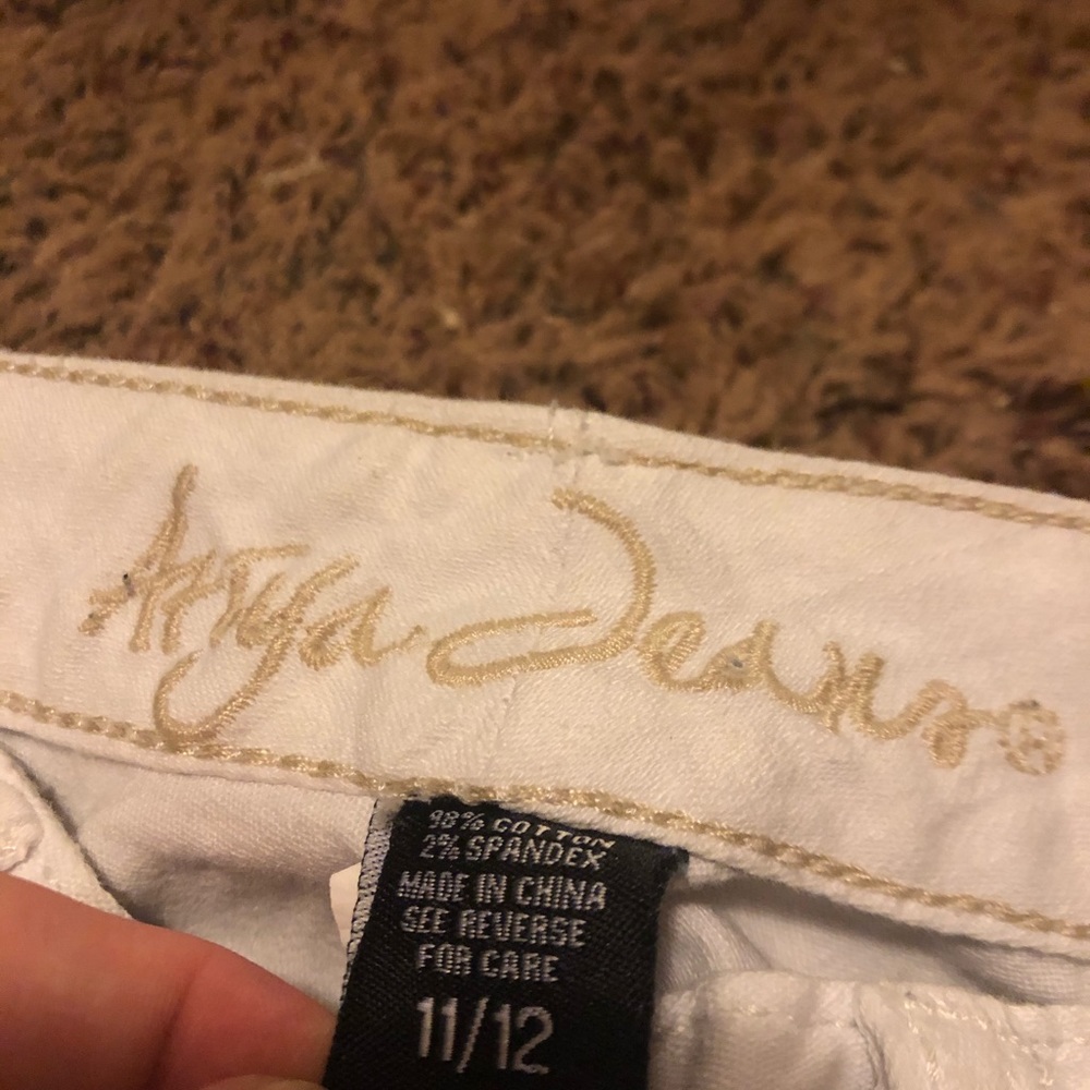 Ripped capris - Picture 2 of 2